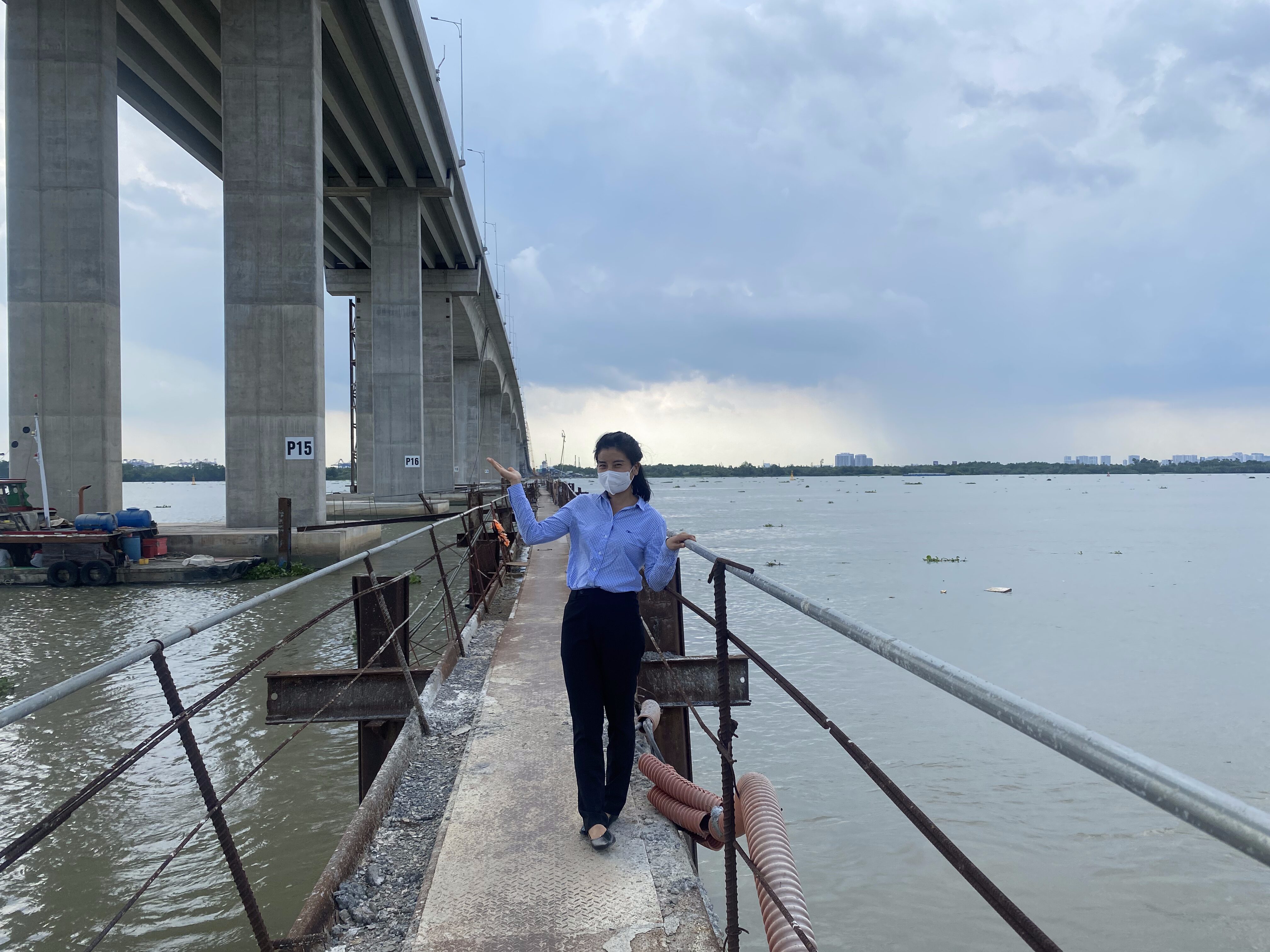 Các điểm lên xuống Vành đai 3 Thành phố Hồ Chí Minh (địa phận tỉnh Đồng Nai) 5 Út đi khám phá thực tế Vành đai 3 vào tháng 5/2025 (Út đang đứng ở Cầu Nhơn Trạch)